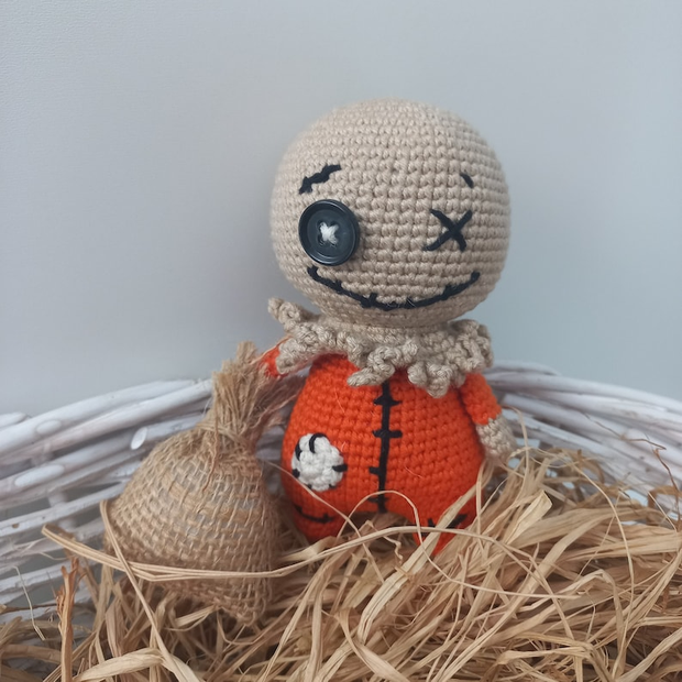 Mini Sam Amigurumi Crochet Pattern Halloween