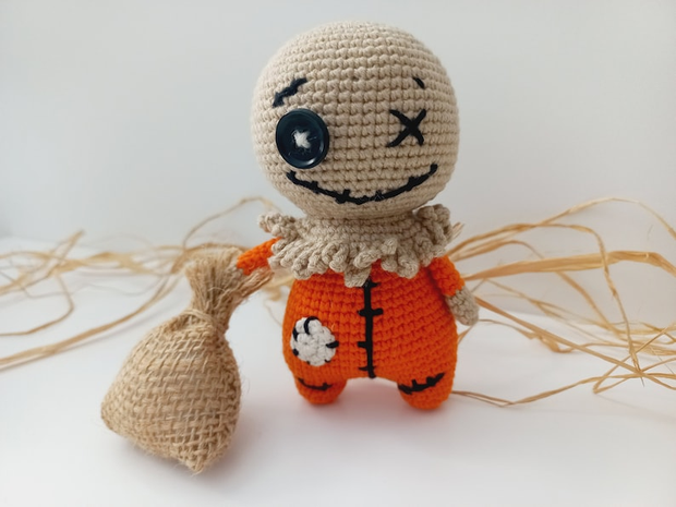 Mini Sam Amigurumi Crochet Pattern Halloween